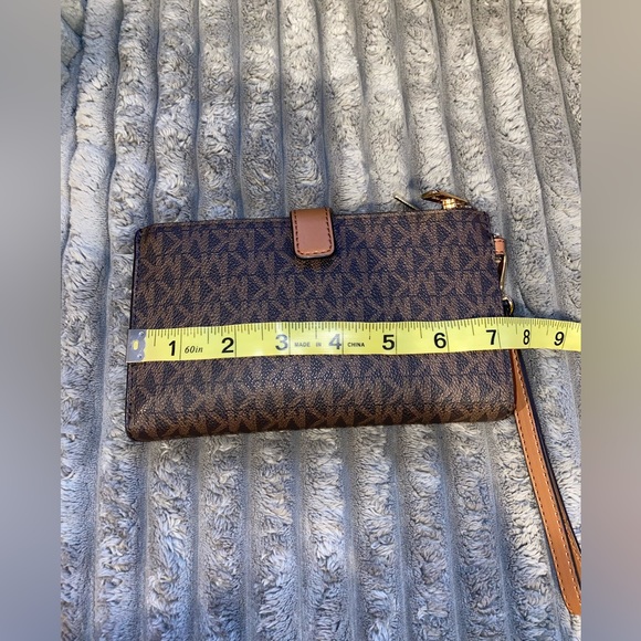 Michael Kors double zipper wallet/wristlet - Picture 10 of 11